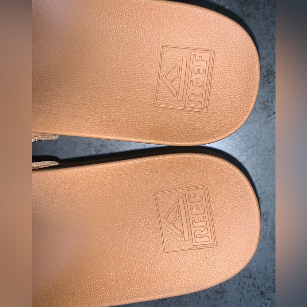 Reef Women's Vista Braid II sandals in a natural color platform 7.5 - Picture 11 of 11